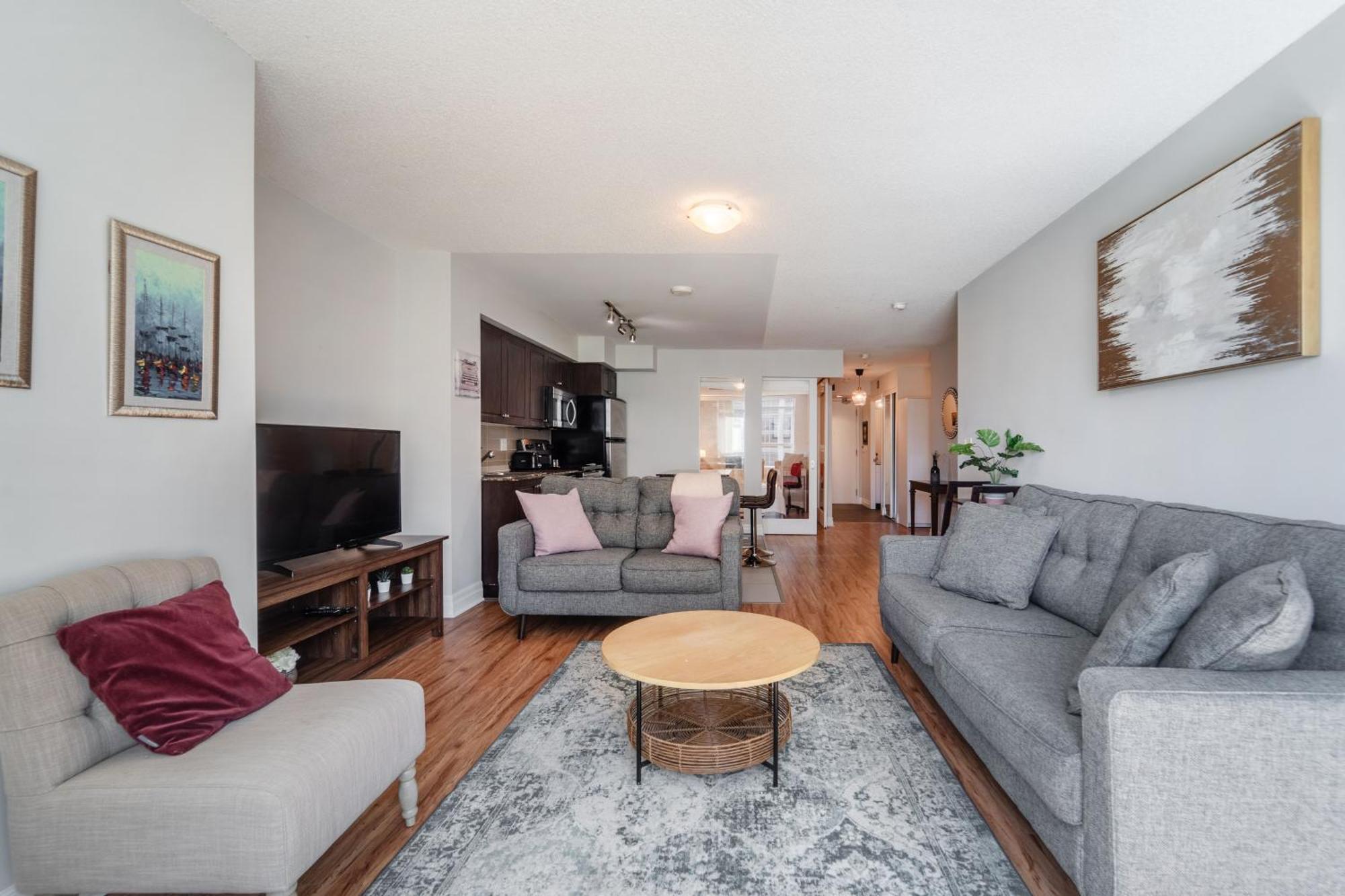 Spacious 2 Bedroom Plus Den, 2 Bath, Sleeps 5 With Balcony And Lakeview Downtown Toronto Condo Zewnętrze zdjęcie